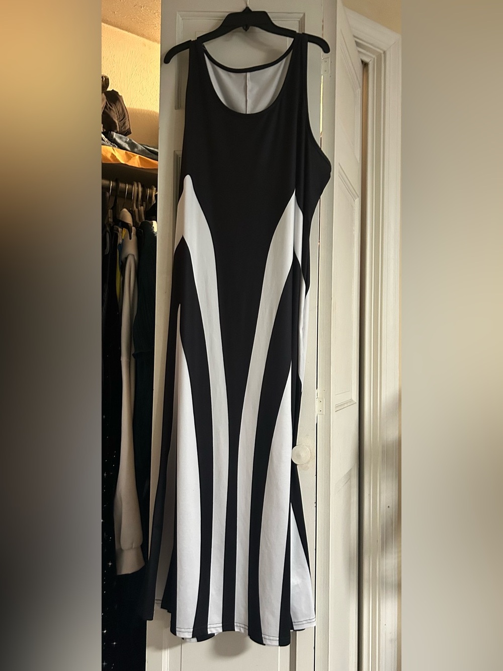 Black and White Sleeveless Maxi Dress - Elegant Contrast Design